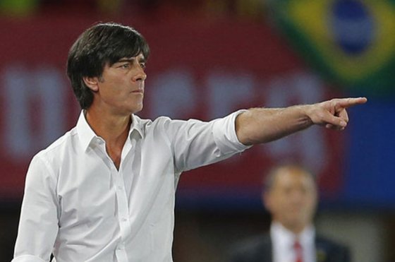 Alemania confirmó a Low como técnico y anunció amistoso contra Argentina