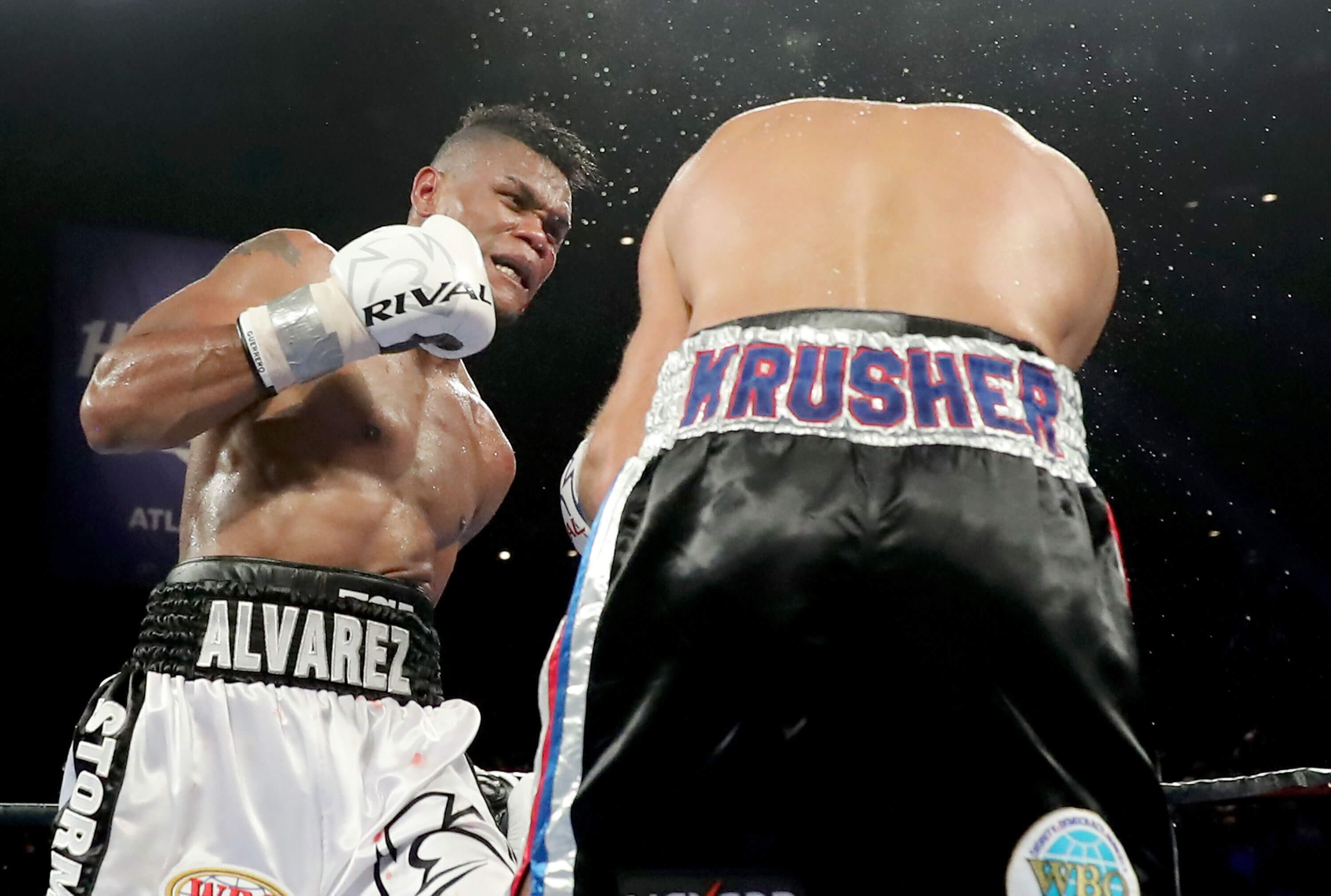Eléider Álvarez perdió el título de peso semipesado con Sergey Kovalev