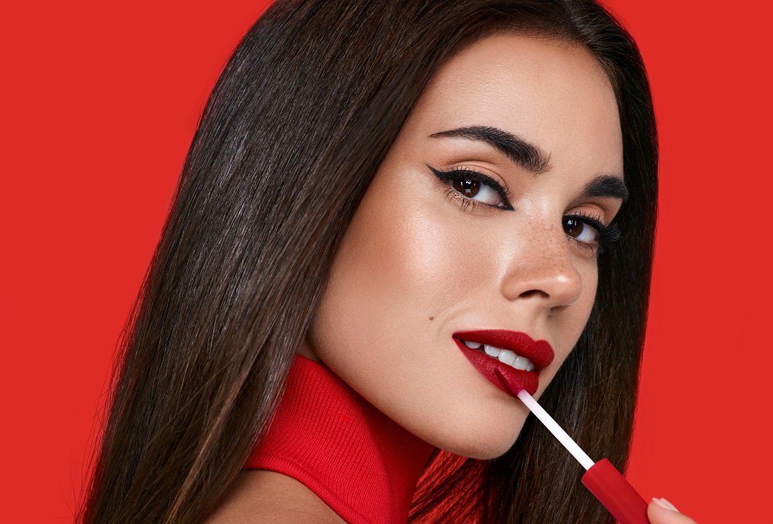 Los labios rojos siguen siendo una gran tendencia para las fiestas de fin año
