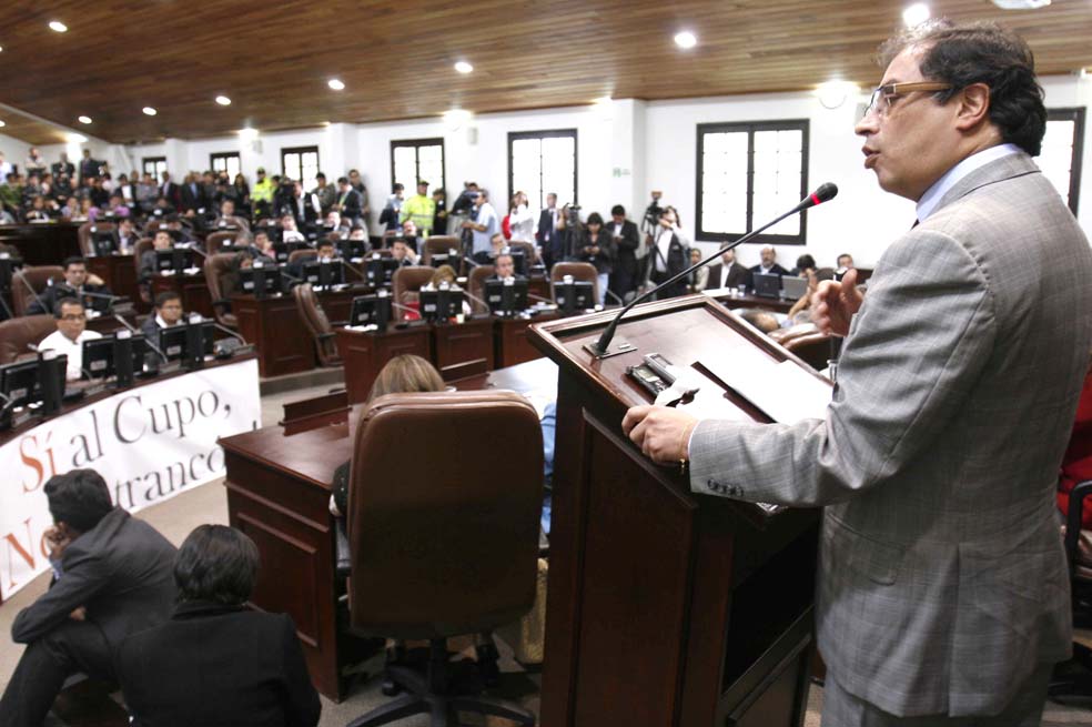Peleas del alcalde Petro