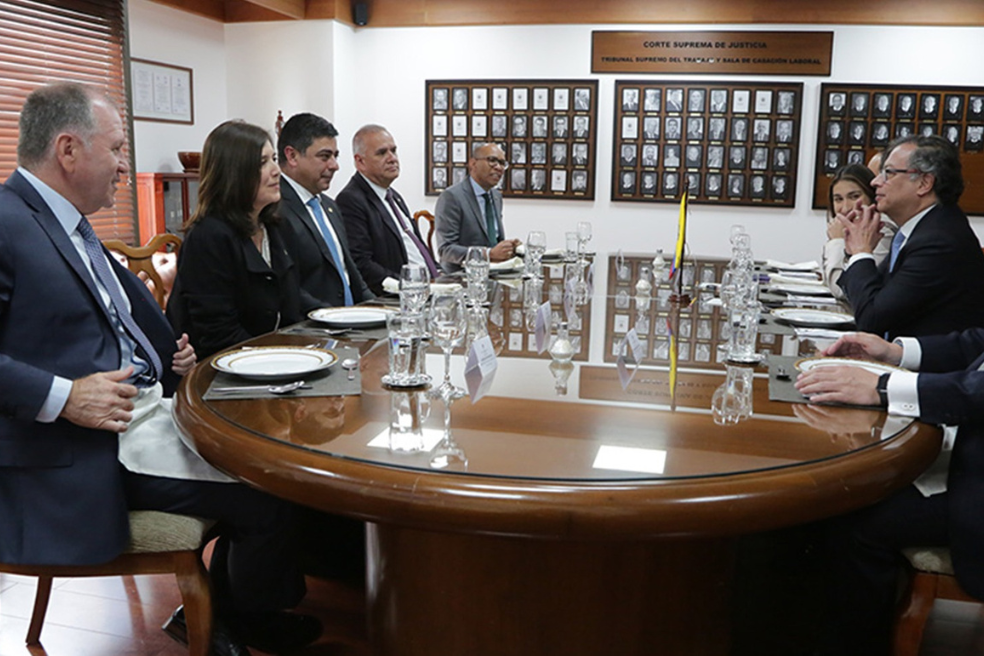 El presidente Gustavo Petro y las cabezas de las altas cortes se han reunido en un par de oportunidades para intentar aclarar diferencias.