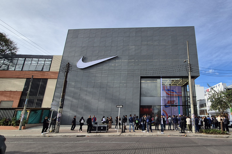 Nike abrió las puertas de su tienda más icónica en Colombia