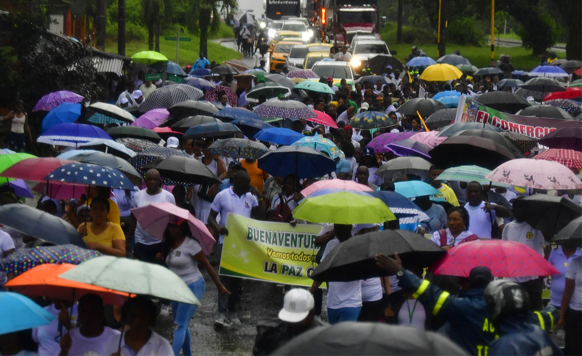 La marcha, que duró dos horas, fue por la avenida Simón Bolívar, la principal autopista que comunica a la ciudad con Cali