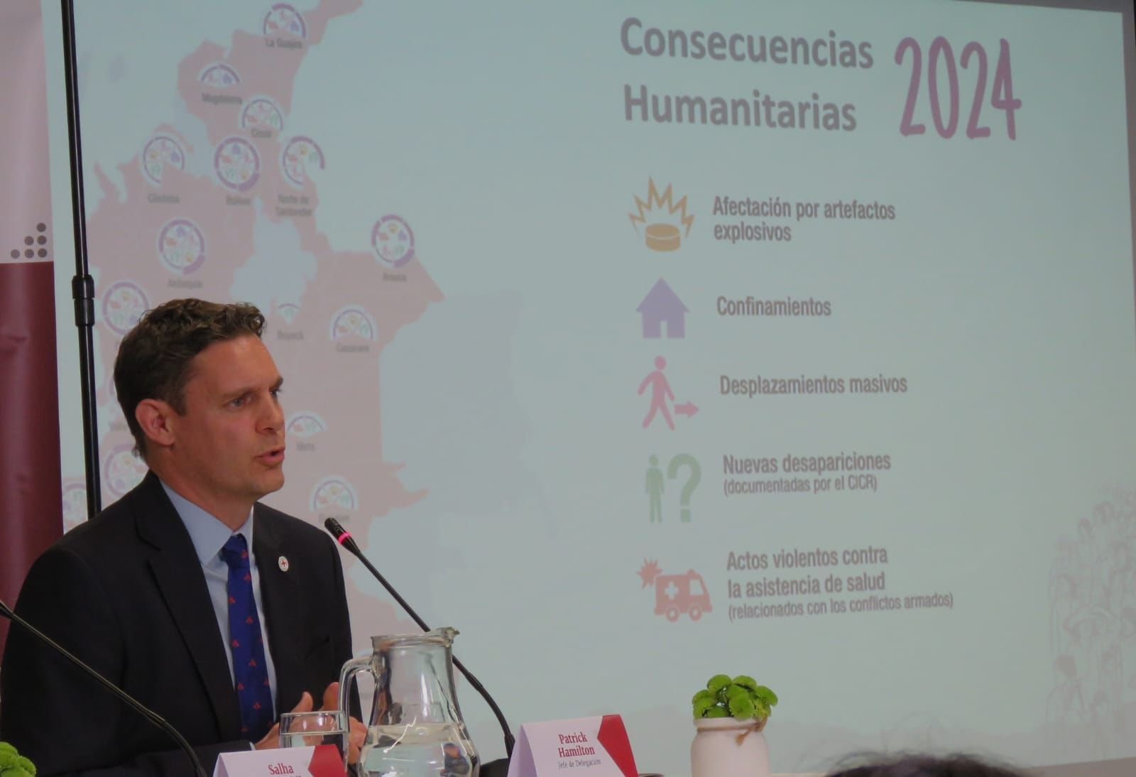 Patrick Hamilton, jefe de la Delegación del Comité Internacional de la Cruz Roja (CICR) en Colombia, durante la presentación del informe.