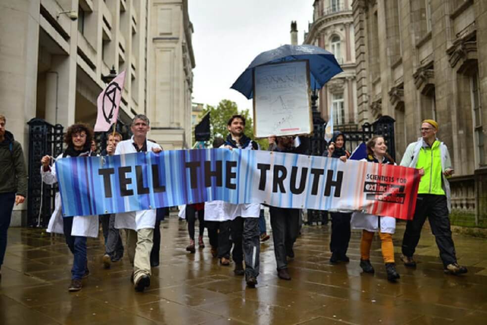 Algunos de los firmantes de la declaración en una manifestación el pasado 12 de octubre en Londres / Extinction Rebellion