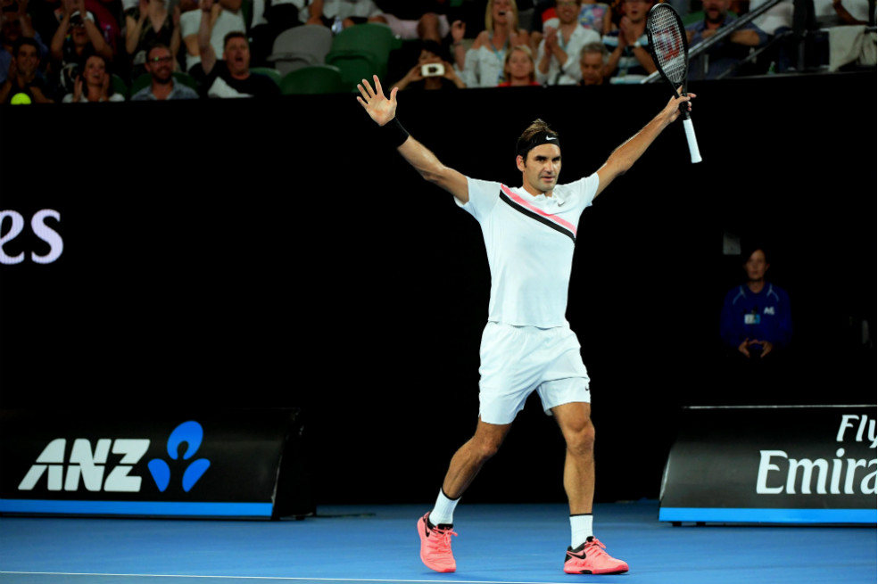Federer y Djokovic siguen adelante en Australia