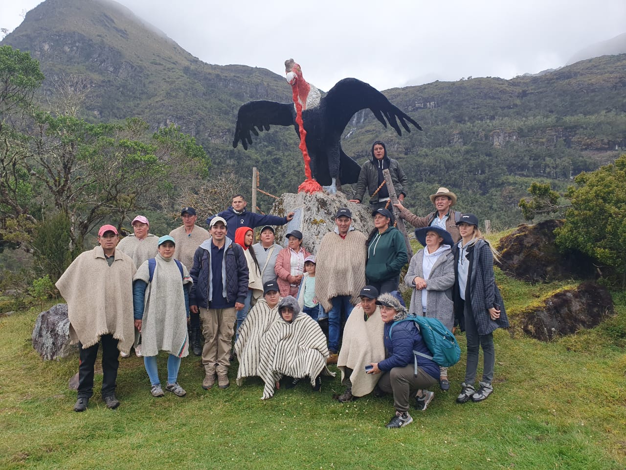 Una comunidad con alas de Cóndor