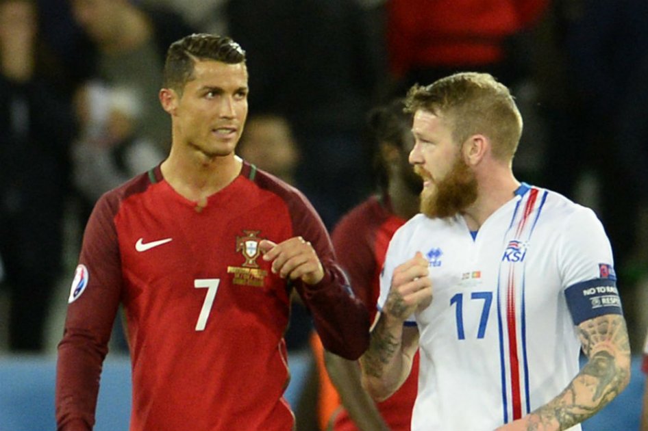 Jugador islandés sale en defensa de Cristiano Ronaldo y niega gesto arrogante
