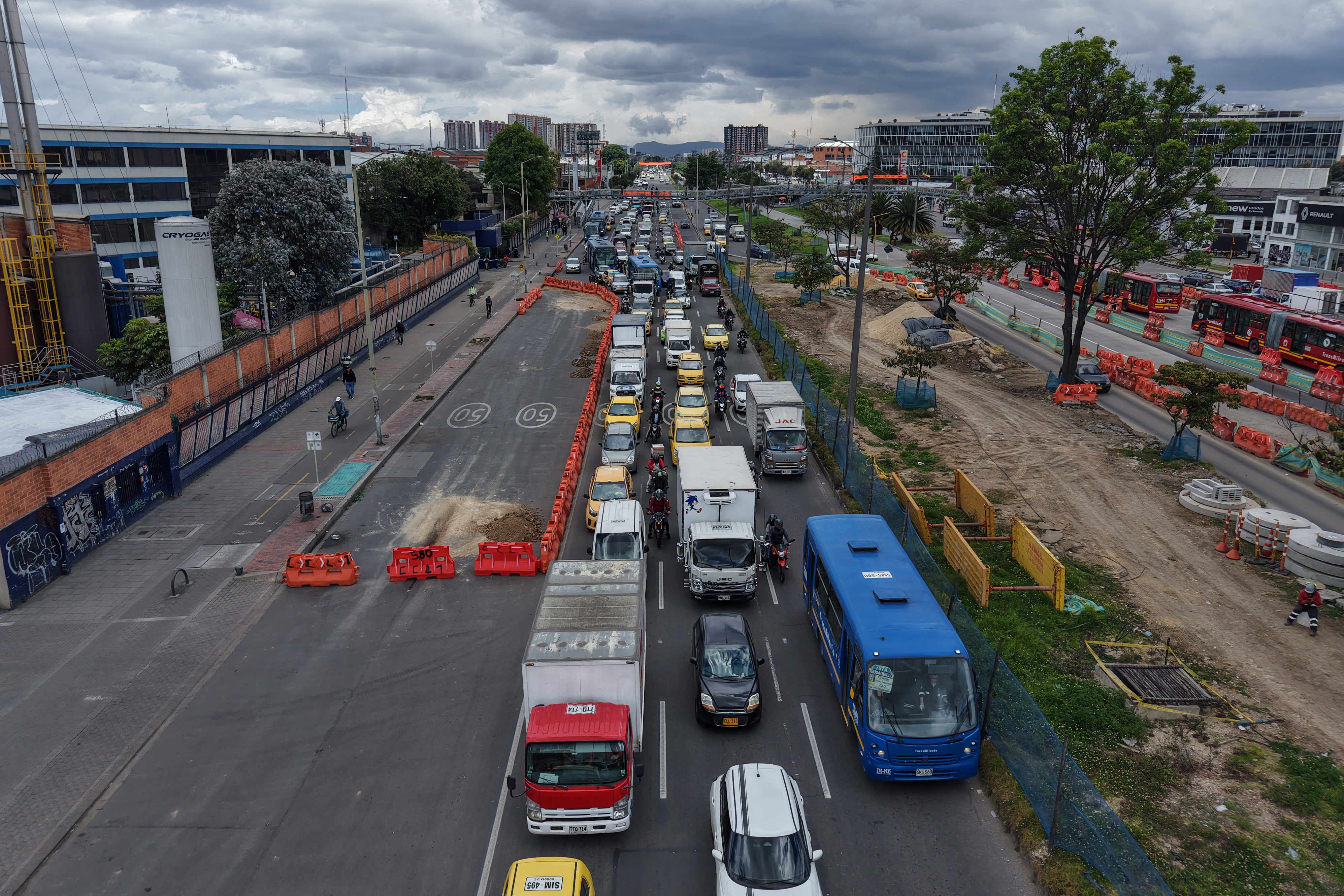 Panorámicas de los cierres de los puentes de la Calle 13 con Américas y 50