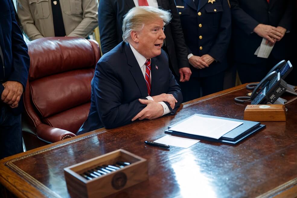 Trump vetó decisión de Congreso que ponía fin a su  «emergencia nacional»