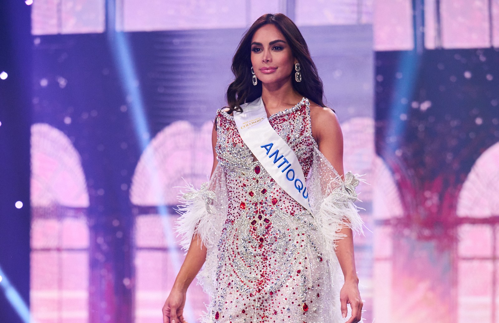 ¿De qué está hecha la corona de Miss Universo, qué joyas lleva y cuánto vale?
