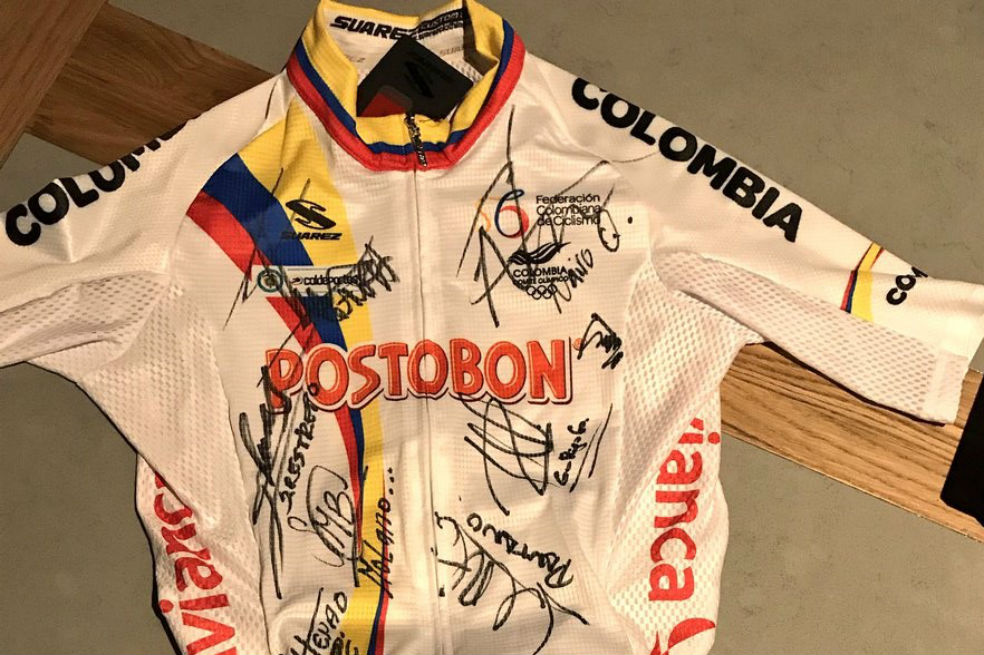 Este es el uniforme de la selección de Colombia de ciclismo que será subastado en Bergen, Noruega. / Twitter Goga