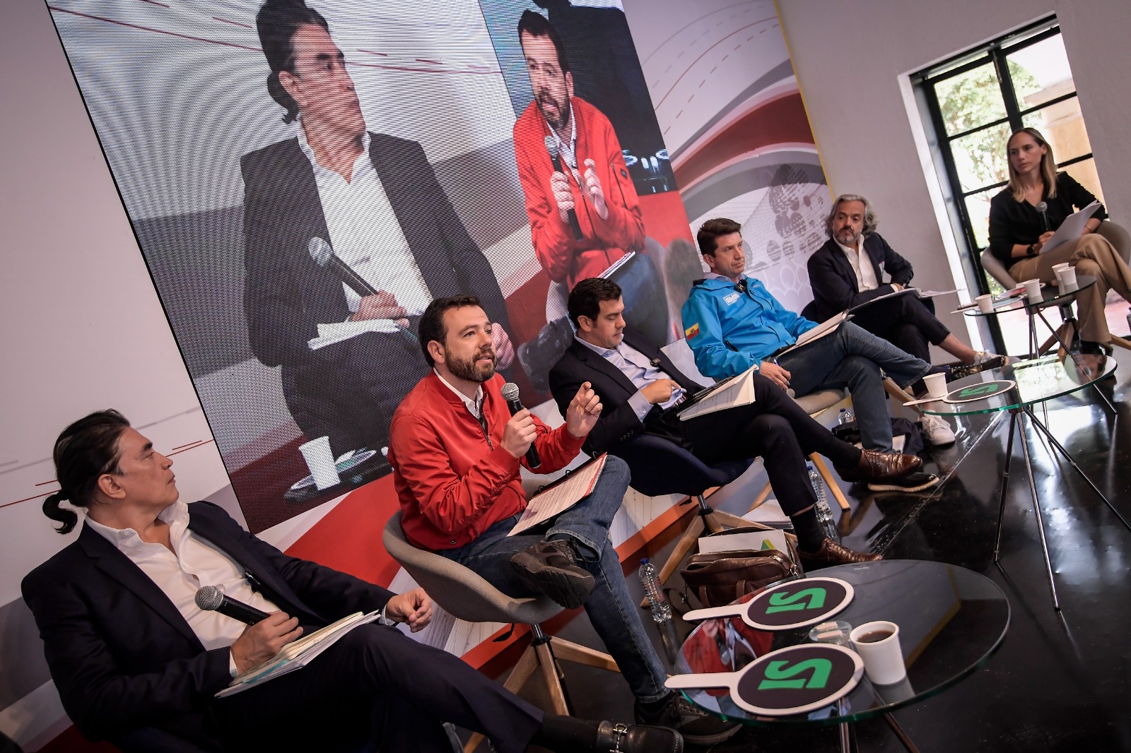 Candidatos firman en debate carta para frenar el Corredor Verde, ¿quién no firmó?