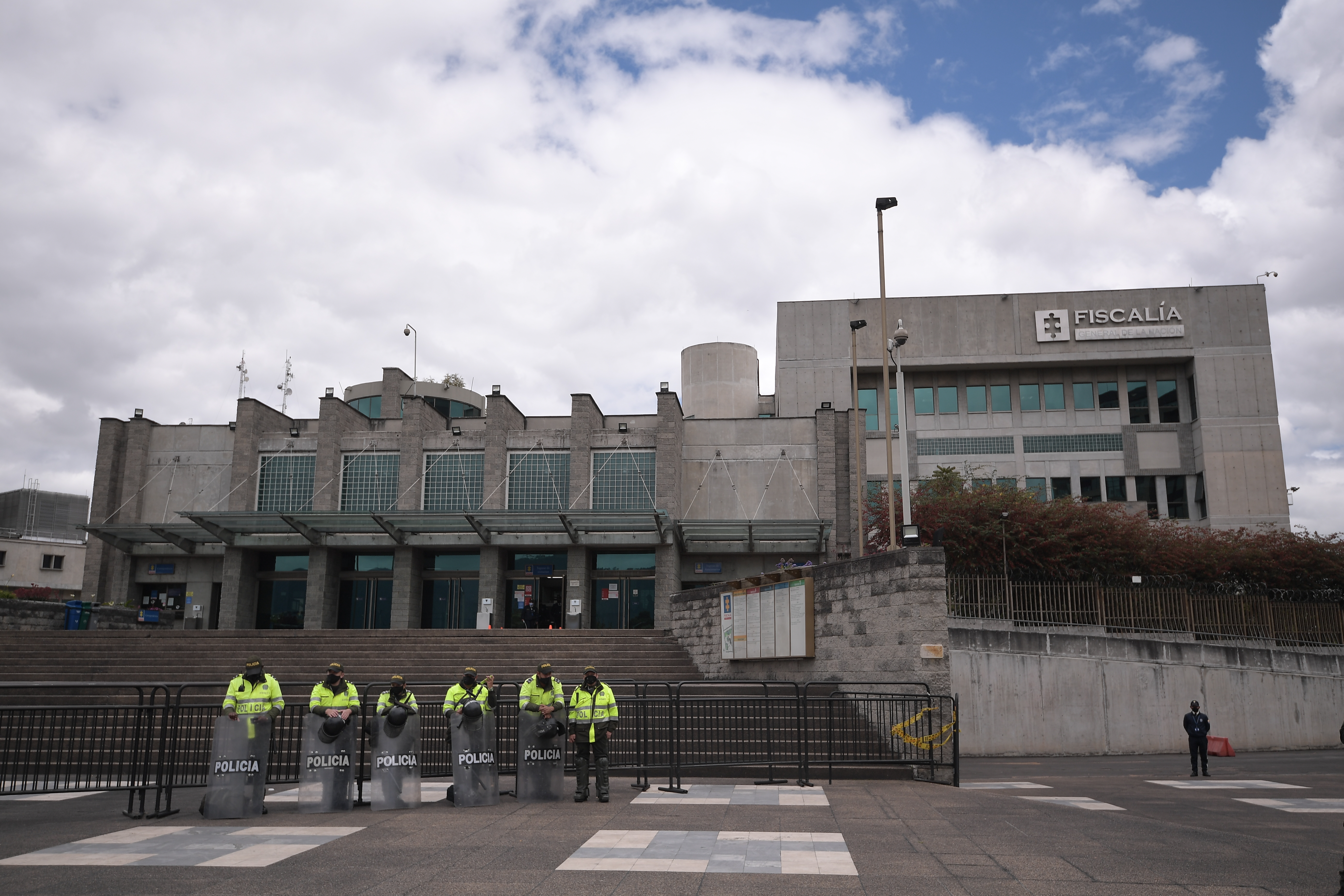 Fiscal destituido por corrupción también fue denunciado en caso Unimetro