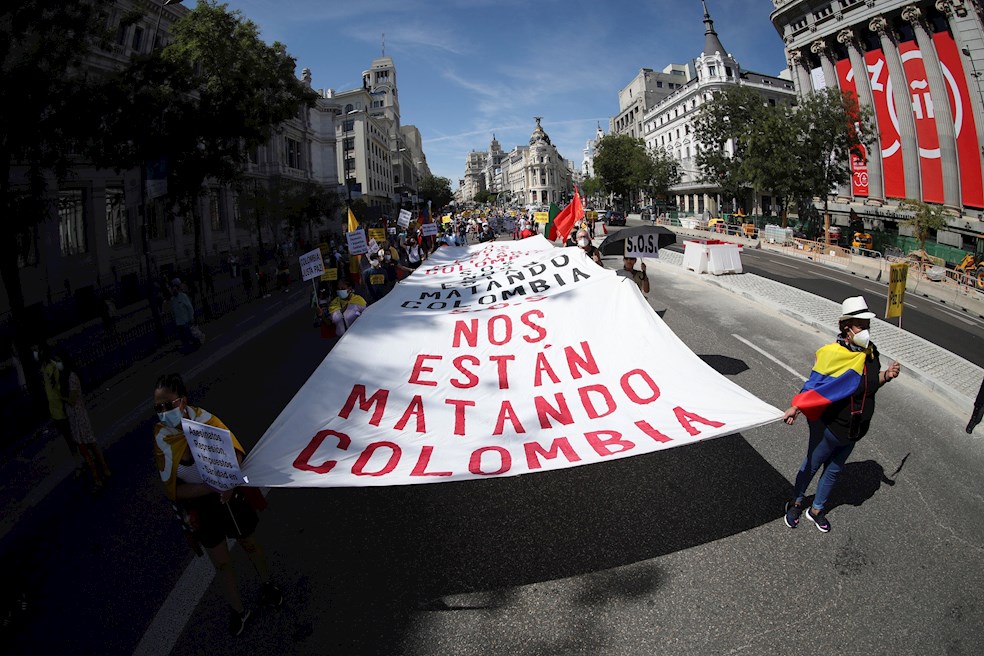 “Nos están matando”: En España protestaron contra visita de Iván Duque