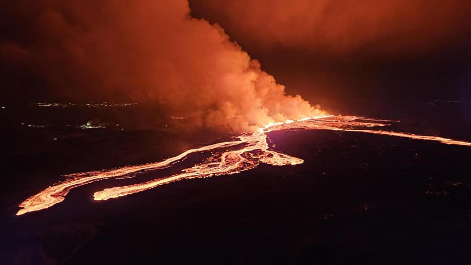 Erupción volcánica en Islandia, la cuarta desde octubre, perdió fuerza