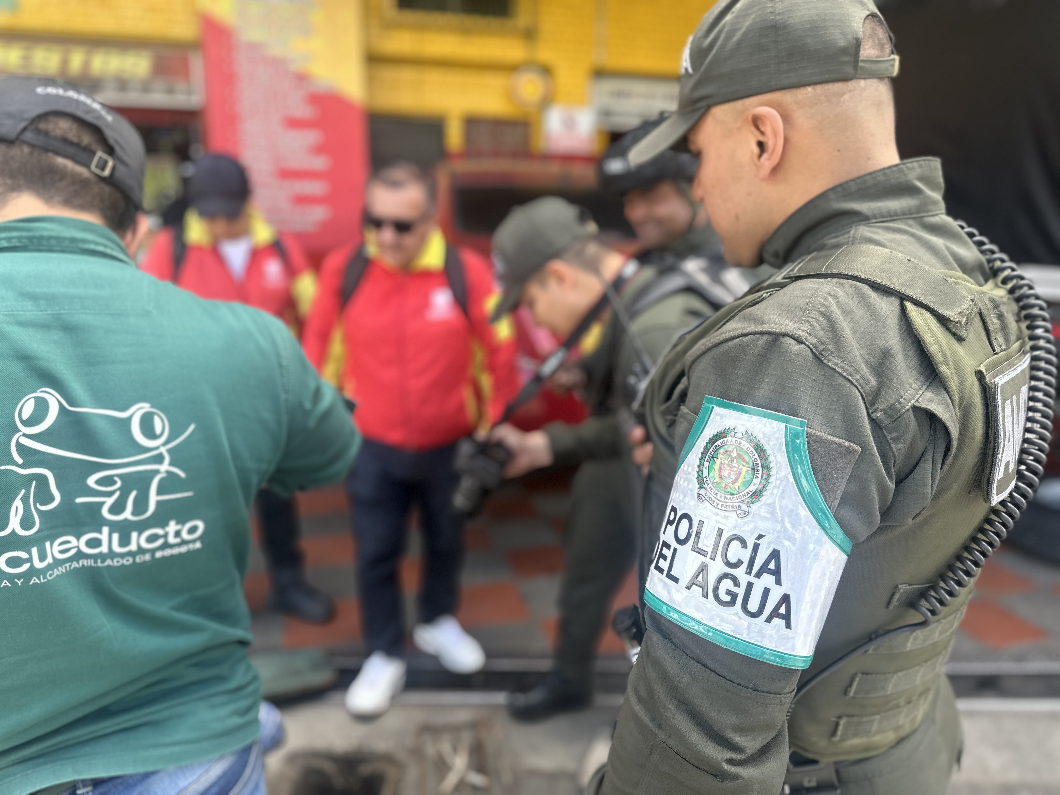 Acueducto detectó 62 empresas con conexiones irregulares y vertimientos sin tratar en Bogotá