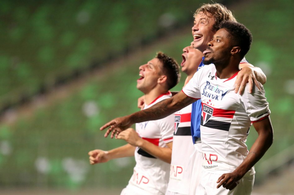 Sao Paulo clasificó a semifinales y espera rival entre Atlético Nacional y Rosario Central