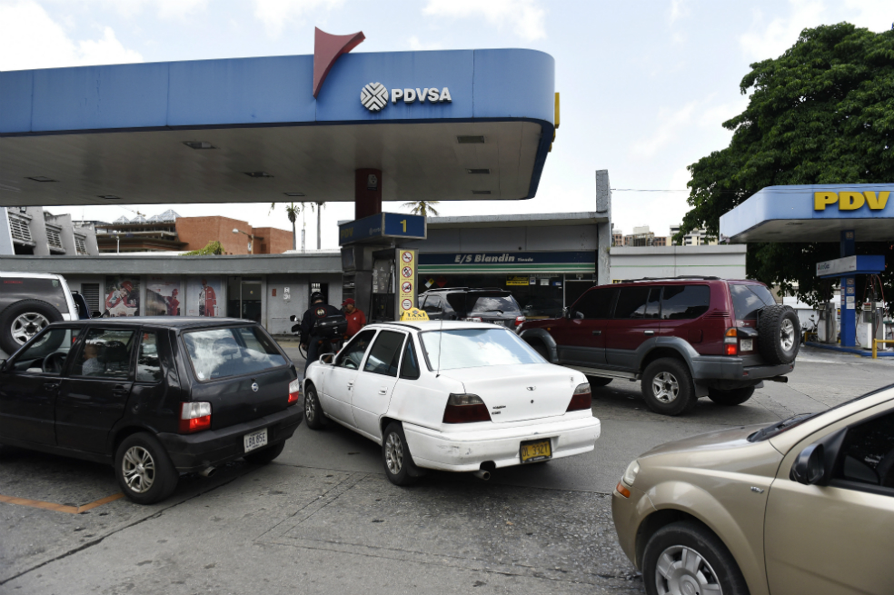 Maduro pondrá fin a la gasolina barata para todos los venezolanos