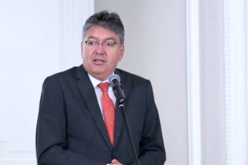 Minhacienda pide a bancos bajar tasa de interés al ritmo que lo hace Banrepublica