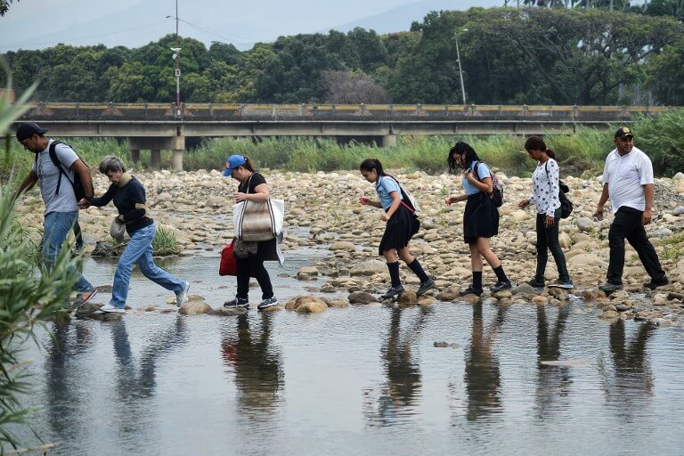 Fronteras colombianas con Venezuela cumplen una semana cerradas