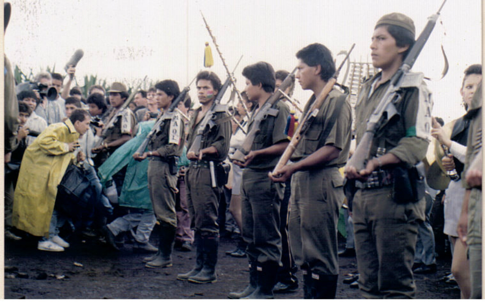 “El día que dejé las armas”. Relatos de tres excombatientes