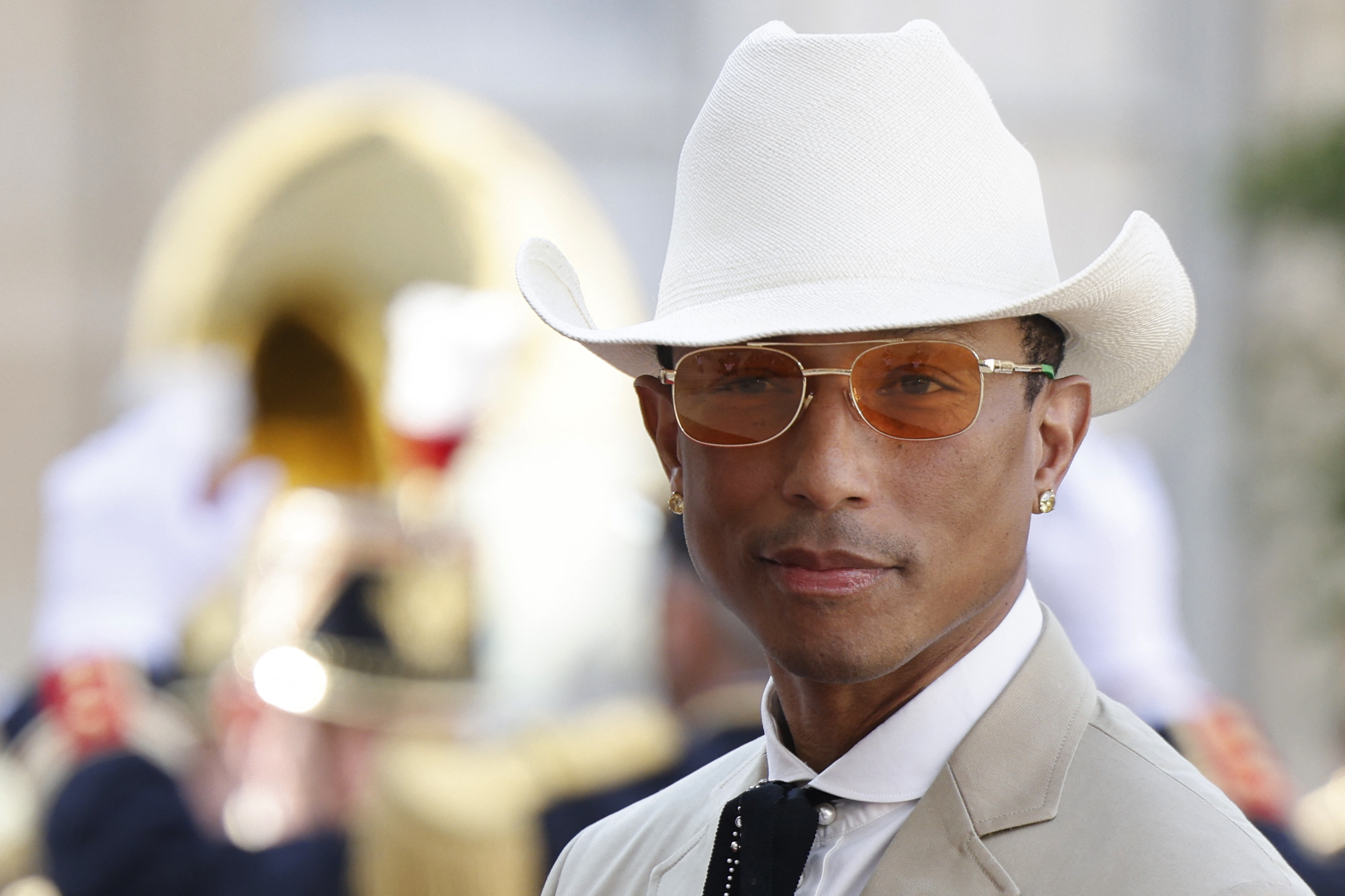 Pharrell Williams presentó su nuevo desfile Louis Vuitton en París