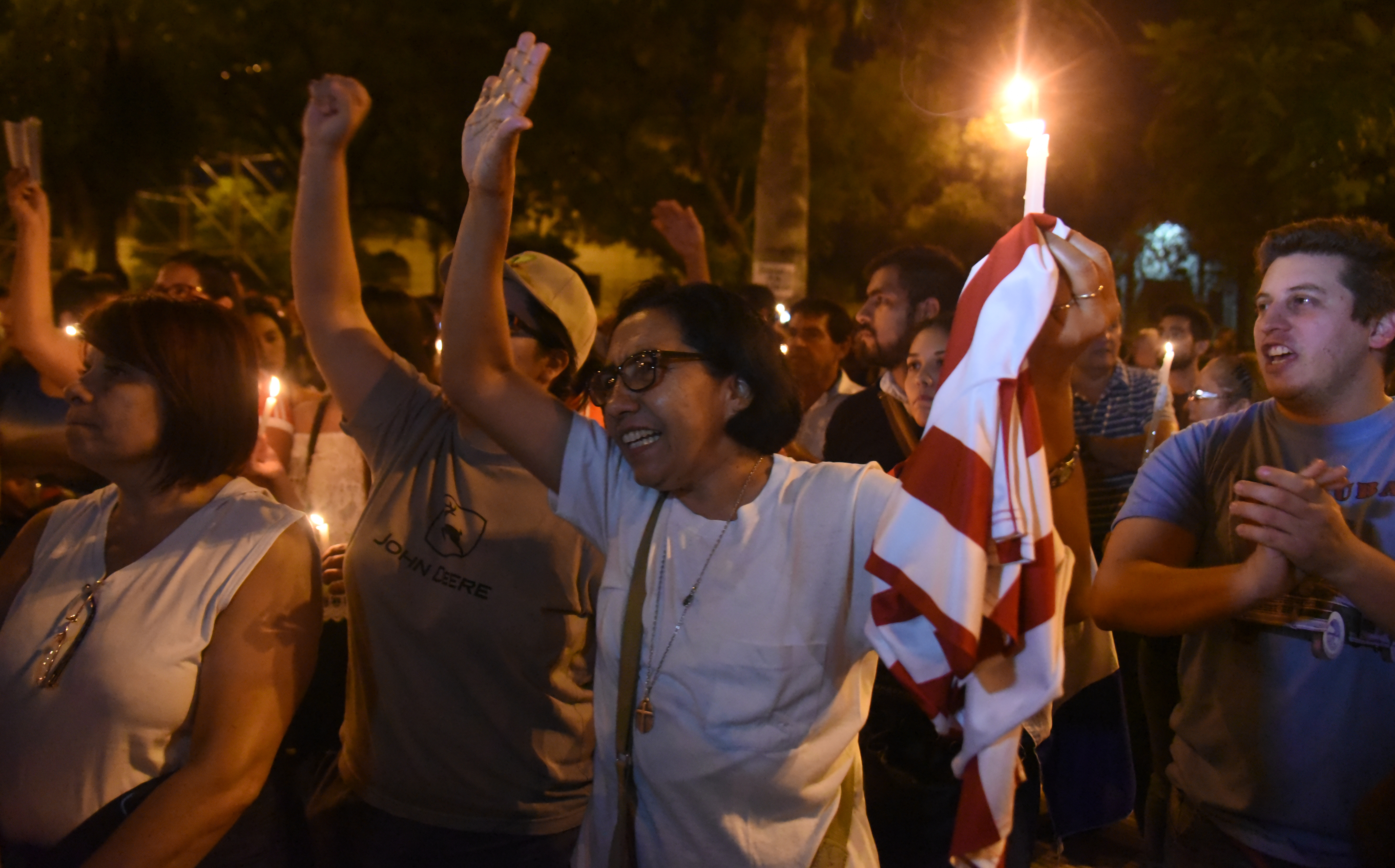 Paraguayos siguen protestando contra reelección presidencial