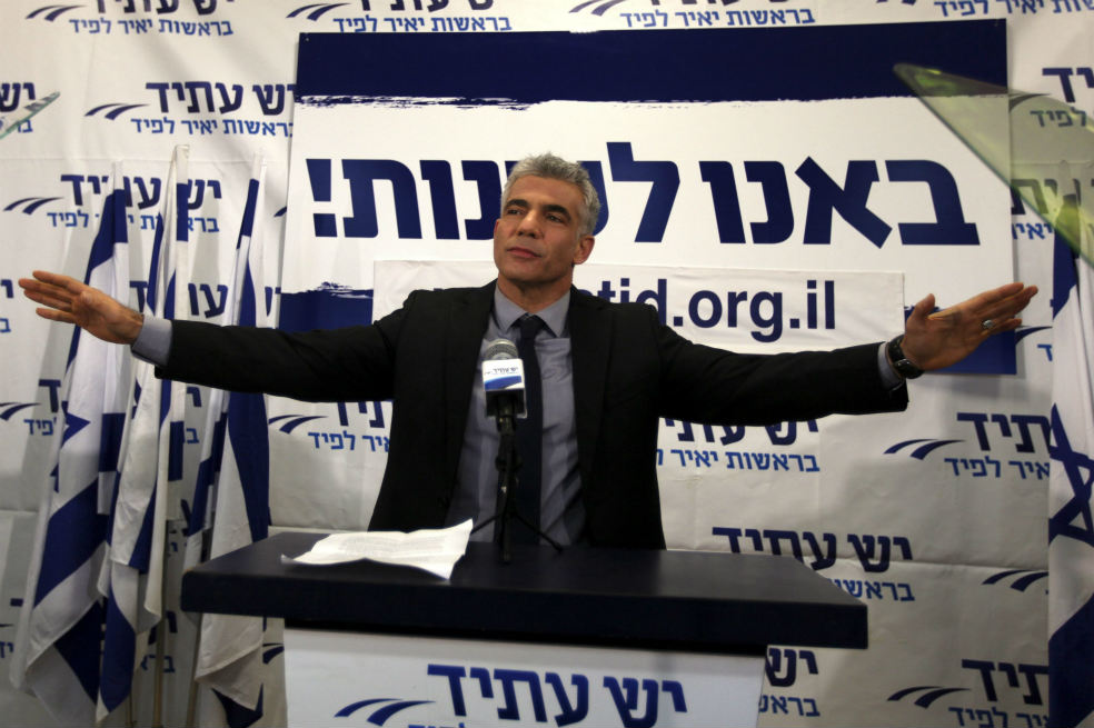 Israel gira hacia el centro
