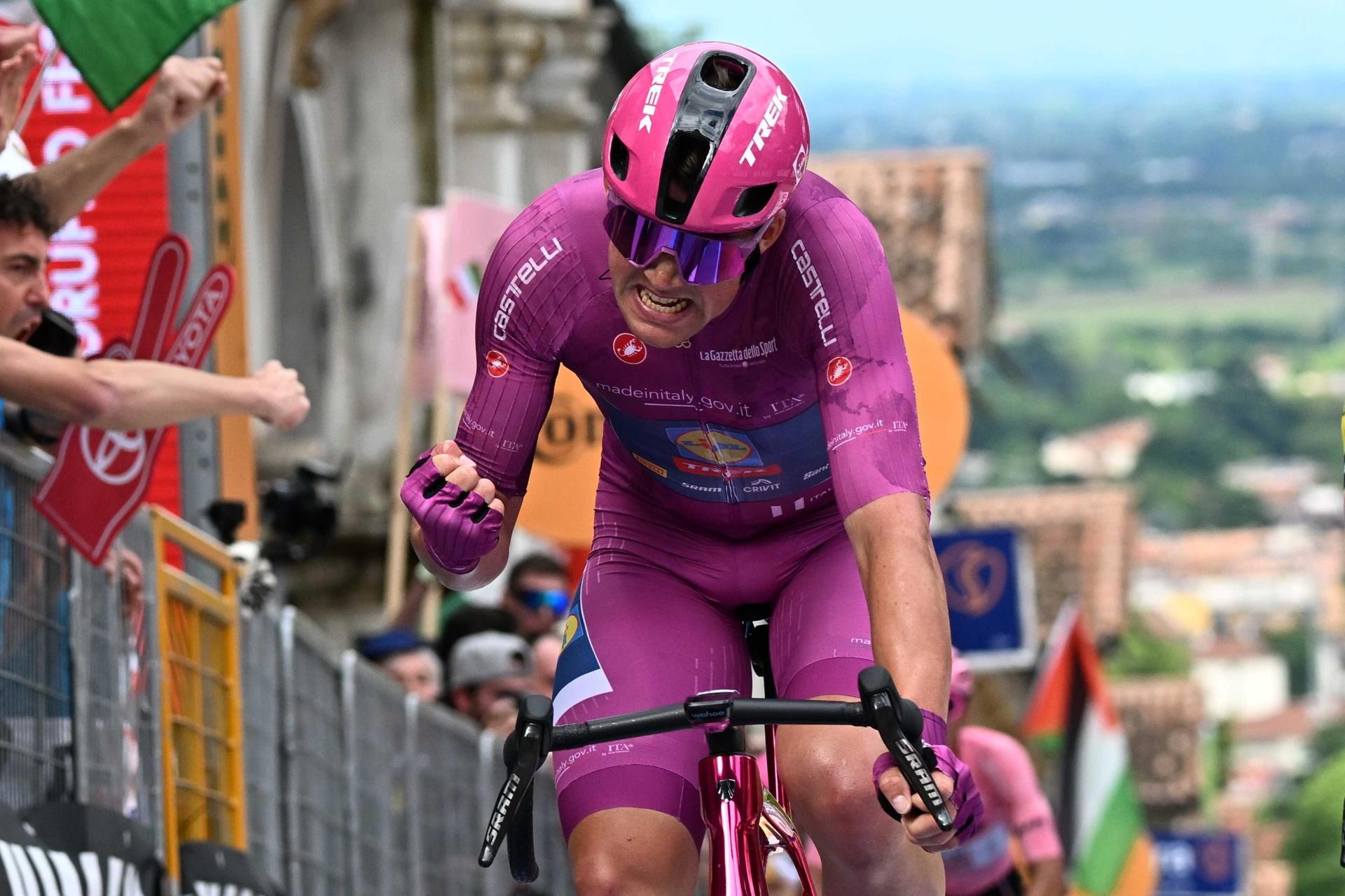 Mads Pedersen se impuso en la etapa 13 del Giro de Italia; Egan Bernal, top-10