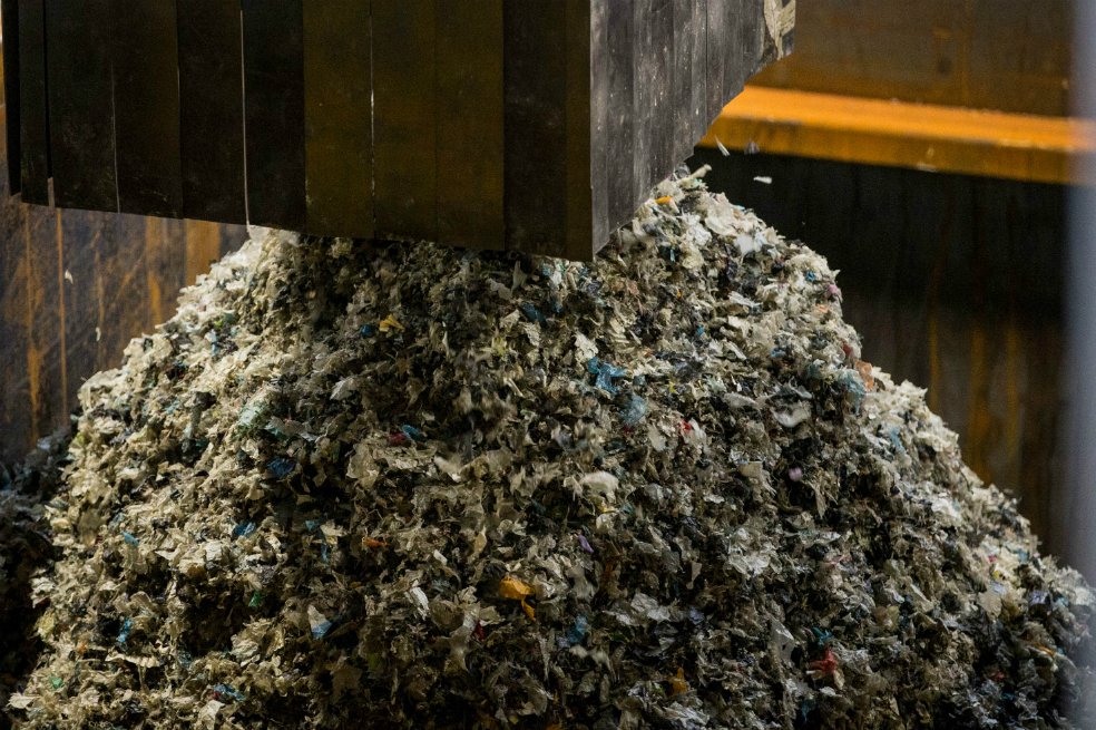 Preparan normas que beneficiarán a los recicladores del país