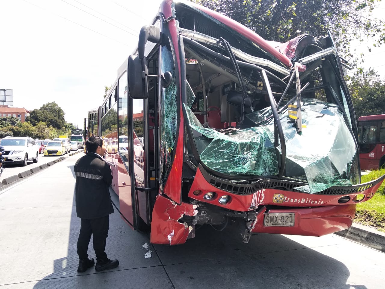 Accidente entre dos articulados de Transmilenio deja 16 heridos