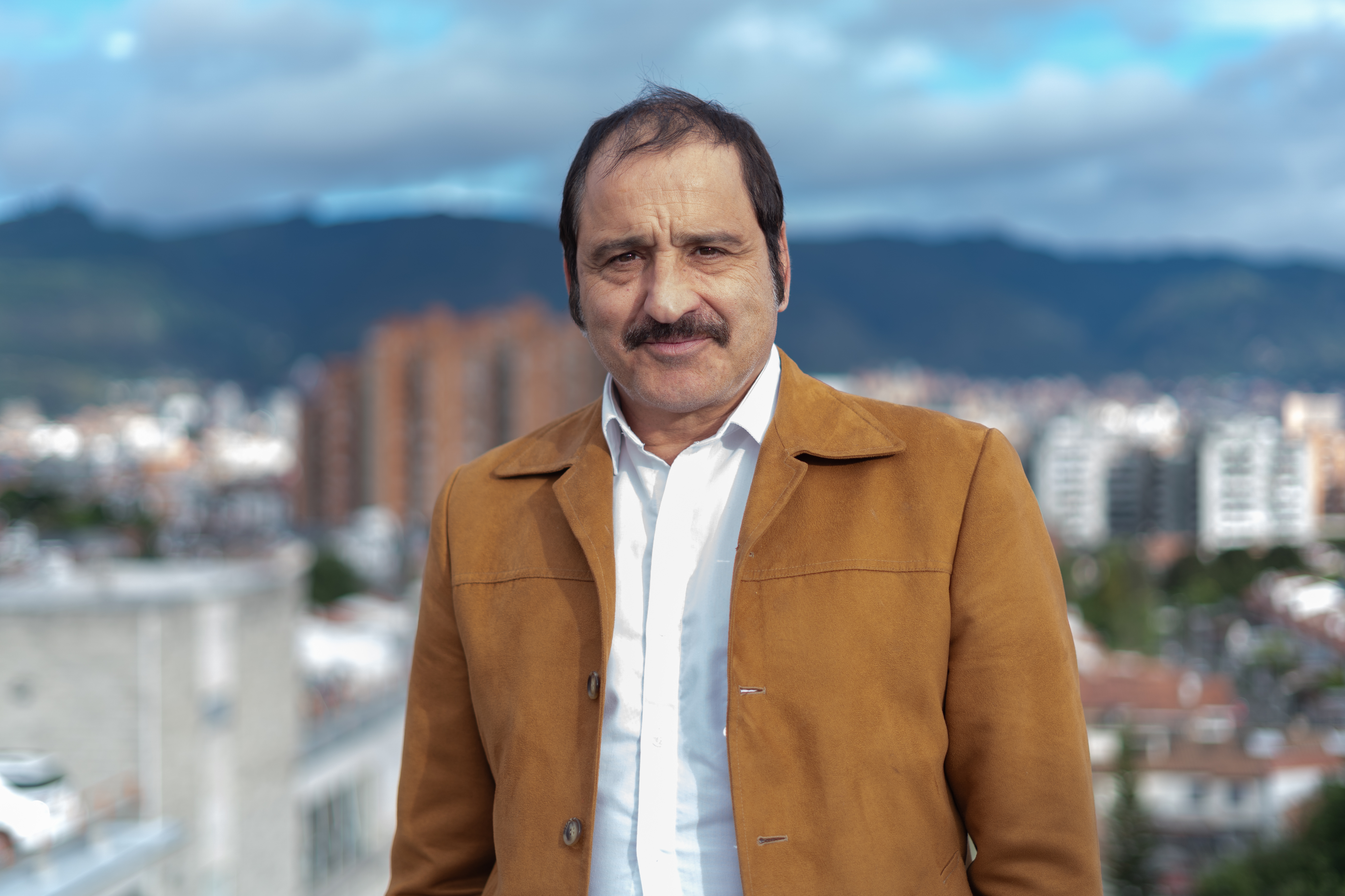 Robinson Díaz cumple 60 años y no contempla retirarse: “La pasión no se jubila”. Así inició