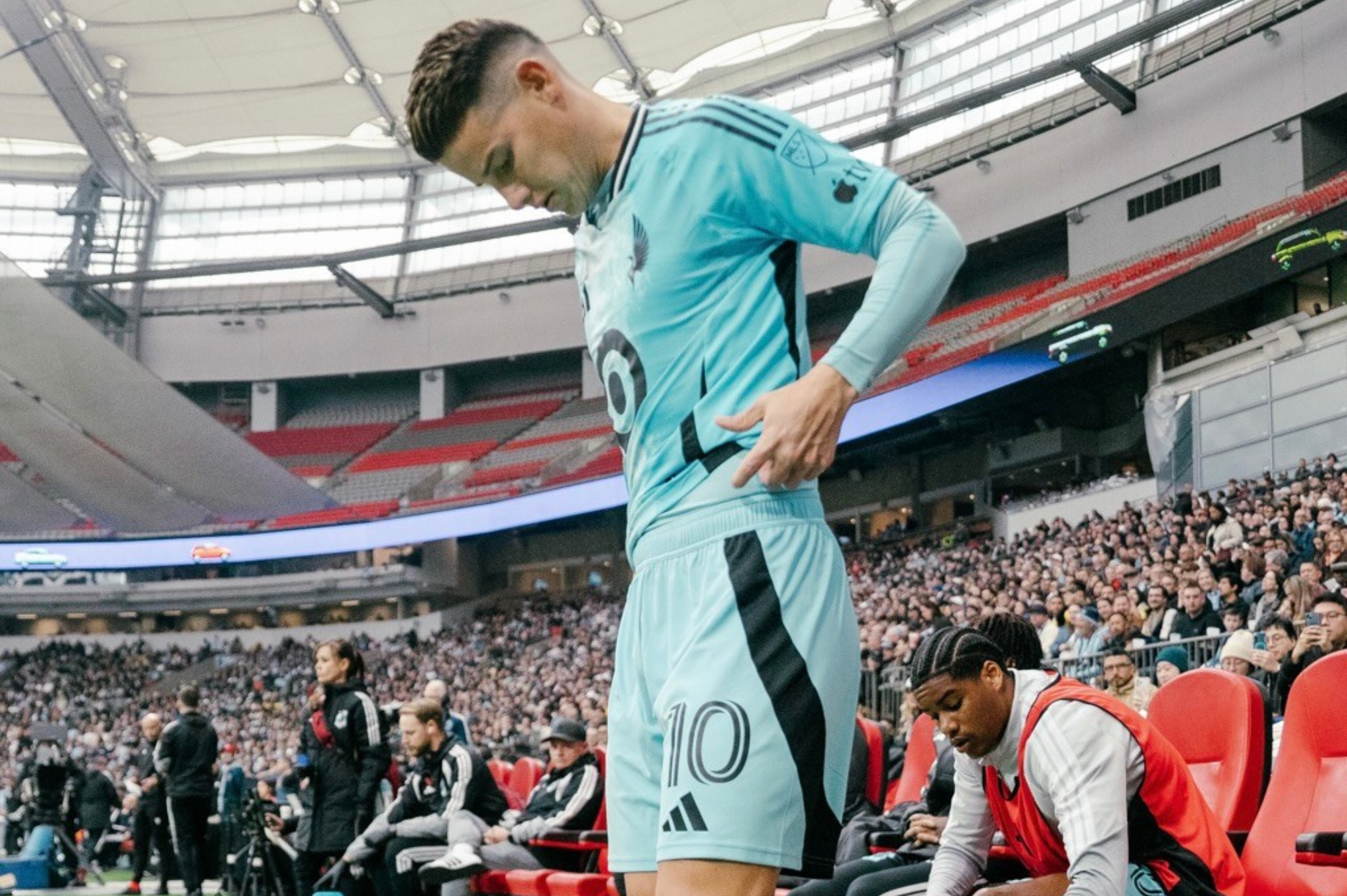 ¡James Rodríguez preocupa! Otra vez fue suplente en la victoria de Minnesota United