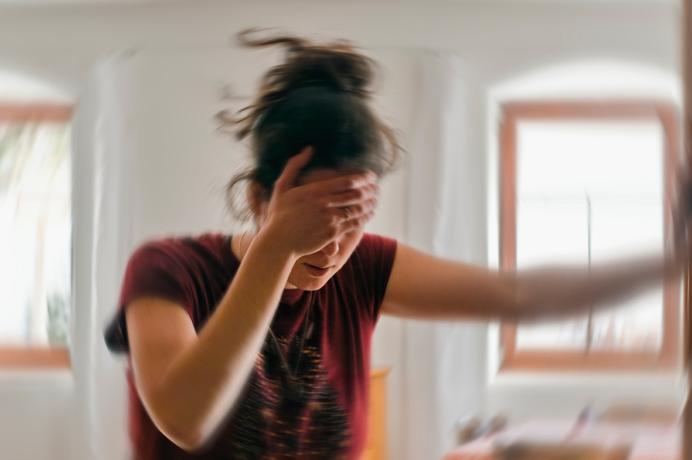 5 claves sobre los desmayos, su relación con el corazón y cuándo es una señal grave