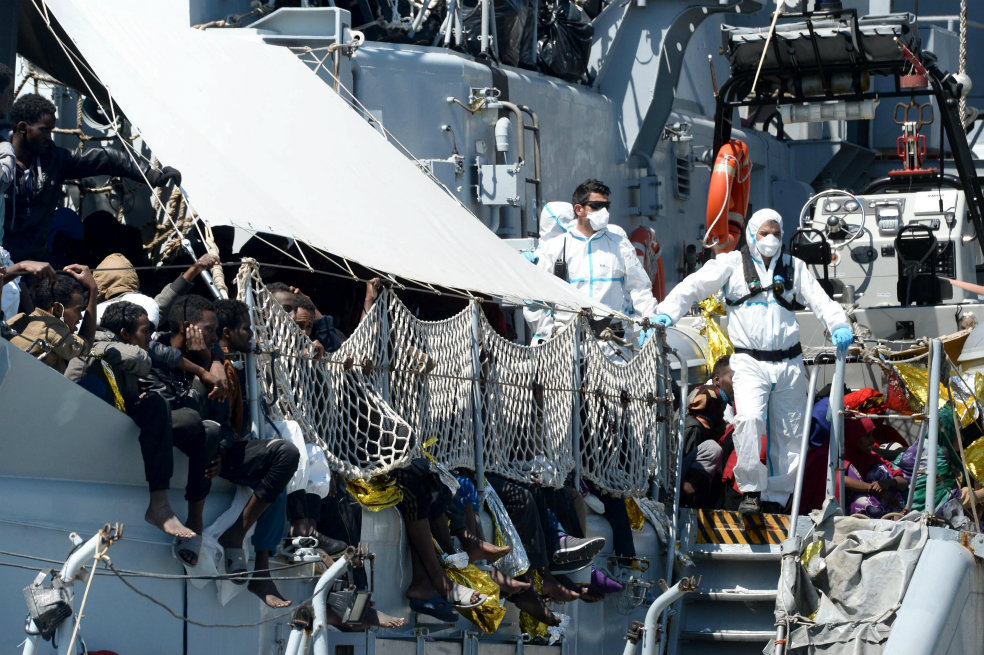 Tras el naufragio que costó la vida de 700 personas, flujo de inmigrantes no se detiene