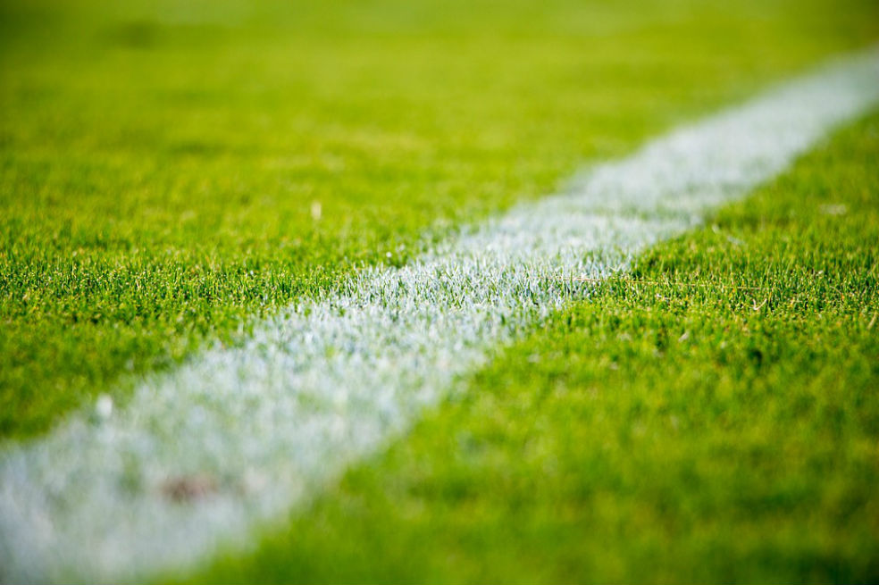 Banda armada dispara contra campo de fútbol y mata a seis personas en Brasil