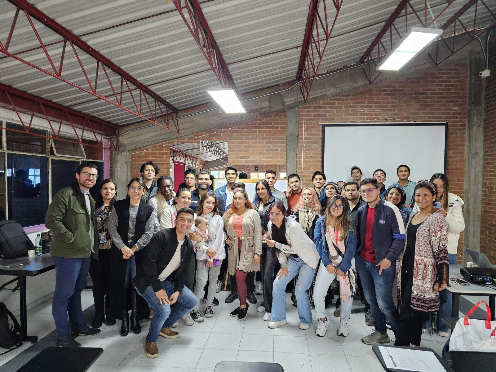 ¿Tiene una idea de negocio? Distrito ofrece capacitaciones gratis a jóvenes