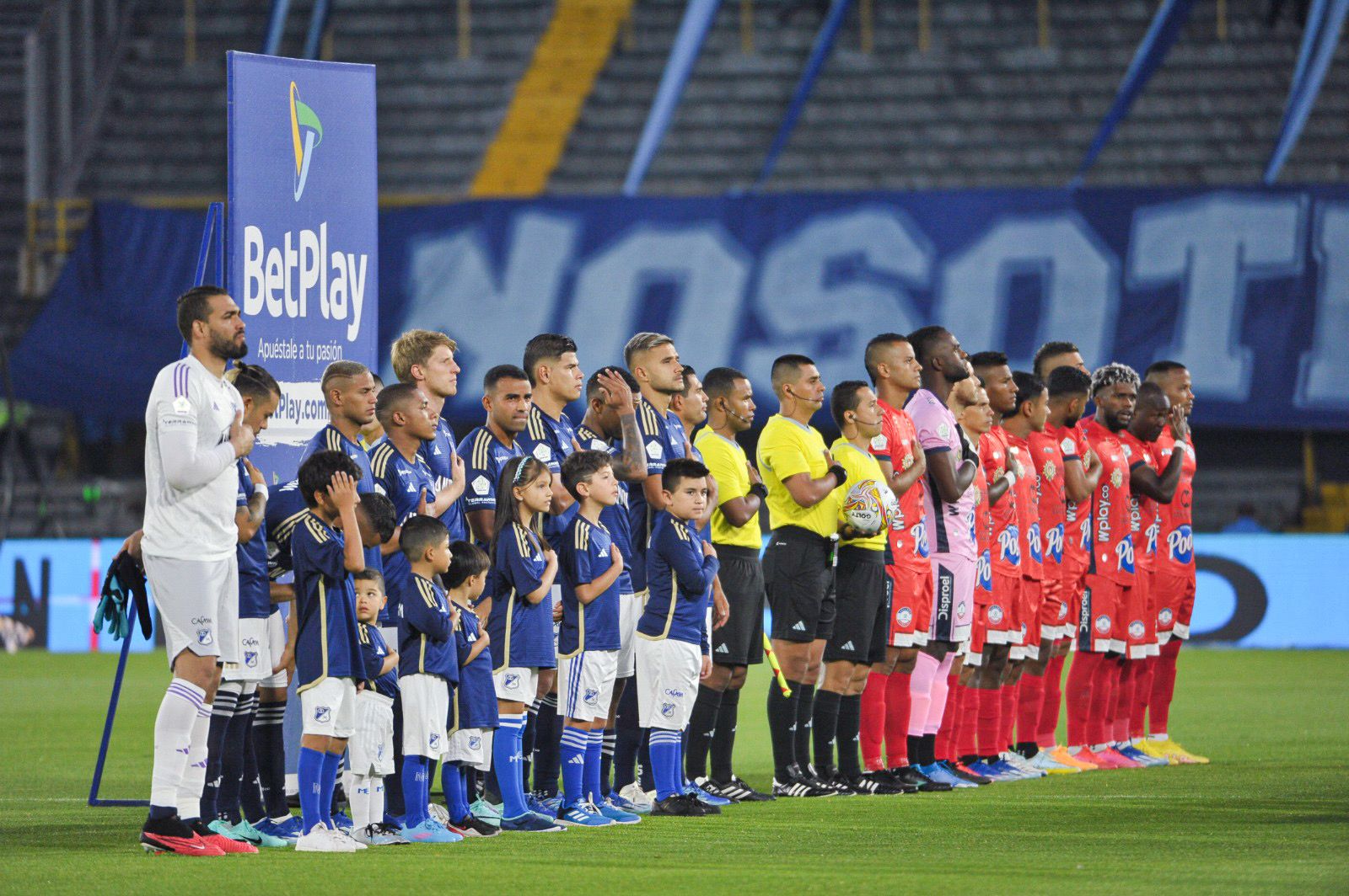 En imágenes: el empate entre Millonarios y Alianza en El Campín