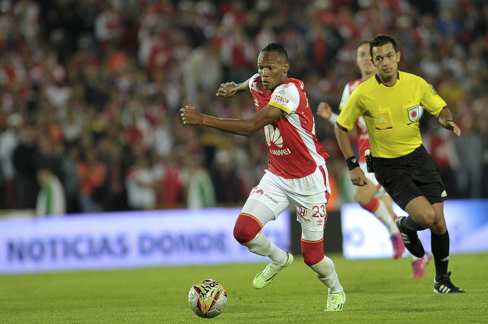 Luis Quiñones se va de Santa Fe por indisciplina