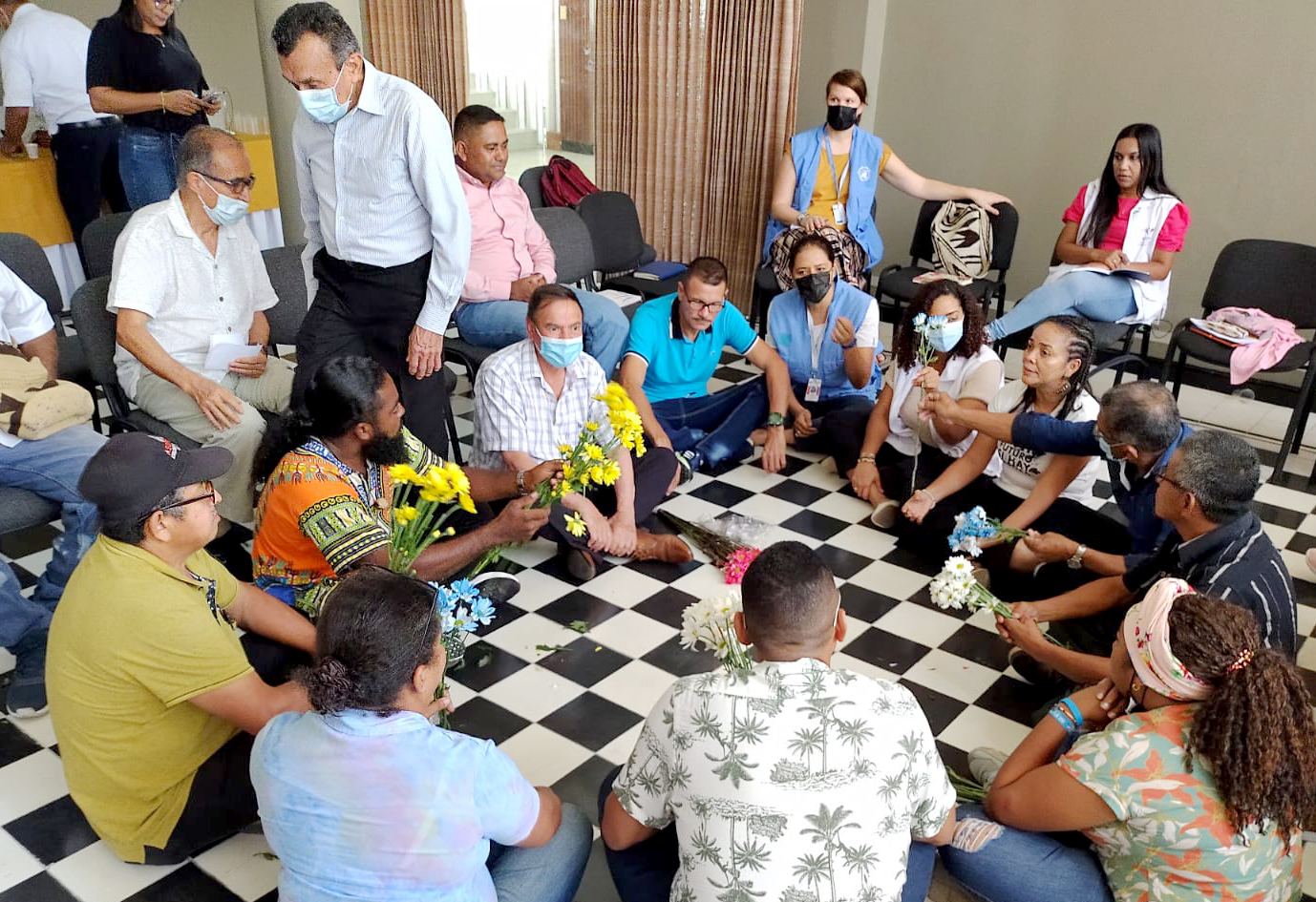 Histórico encuentro entre exmiembros de Farc, Auc y víctimas de Montes de María