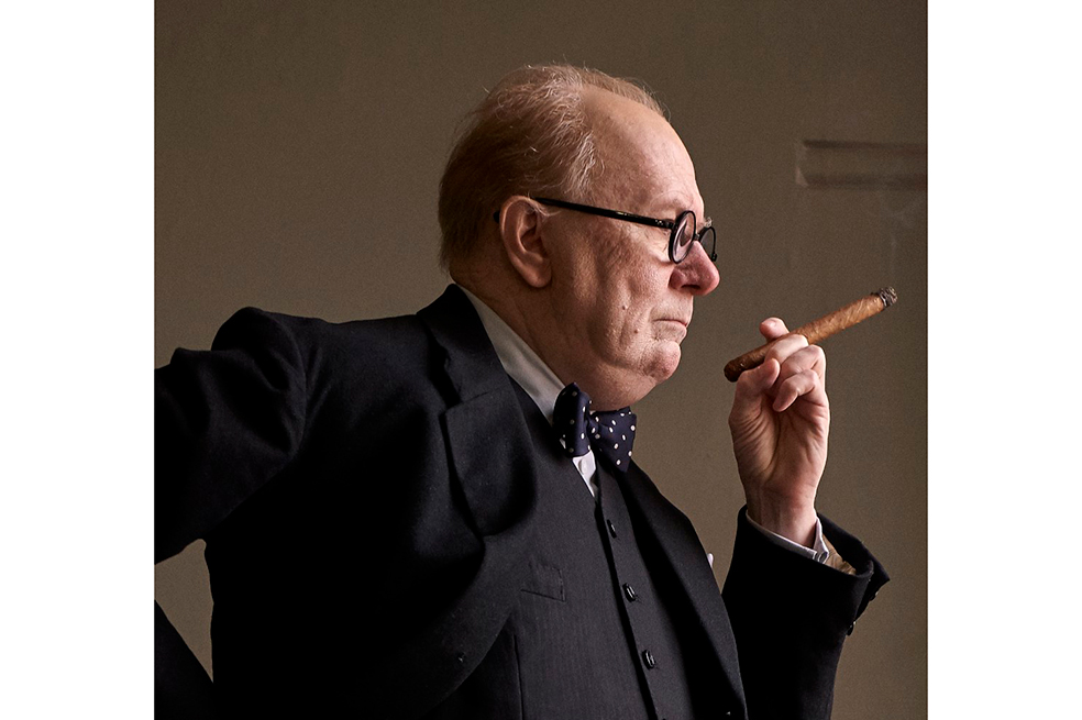 Gary Oldman como Winston Churchill en «Las Horas más Oscuras»