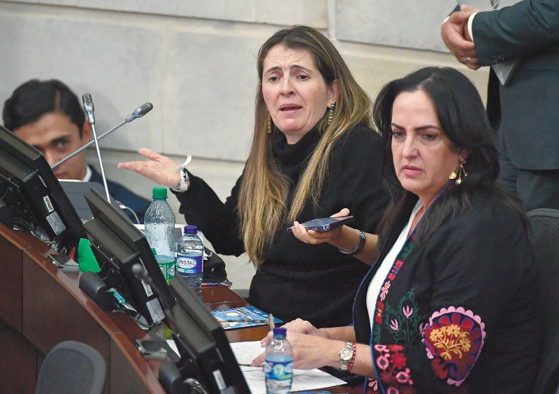 “Paloma Valencia no es la única que ultraja al pueblo con su indiferencia ofensiva”: Cecilia Orozco Tascón