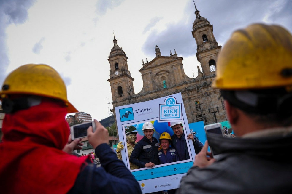 Mineros salen a la calle a defender su oficio