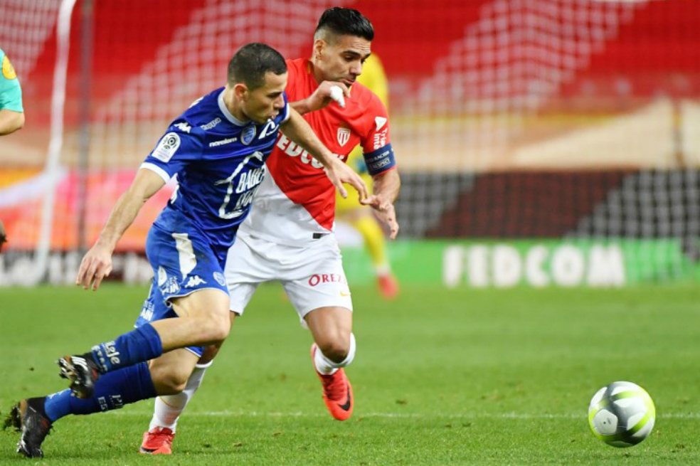 Con Falcao todo el partido, Mónaco remonta y vence al Troyes