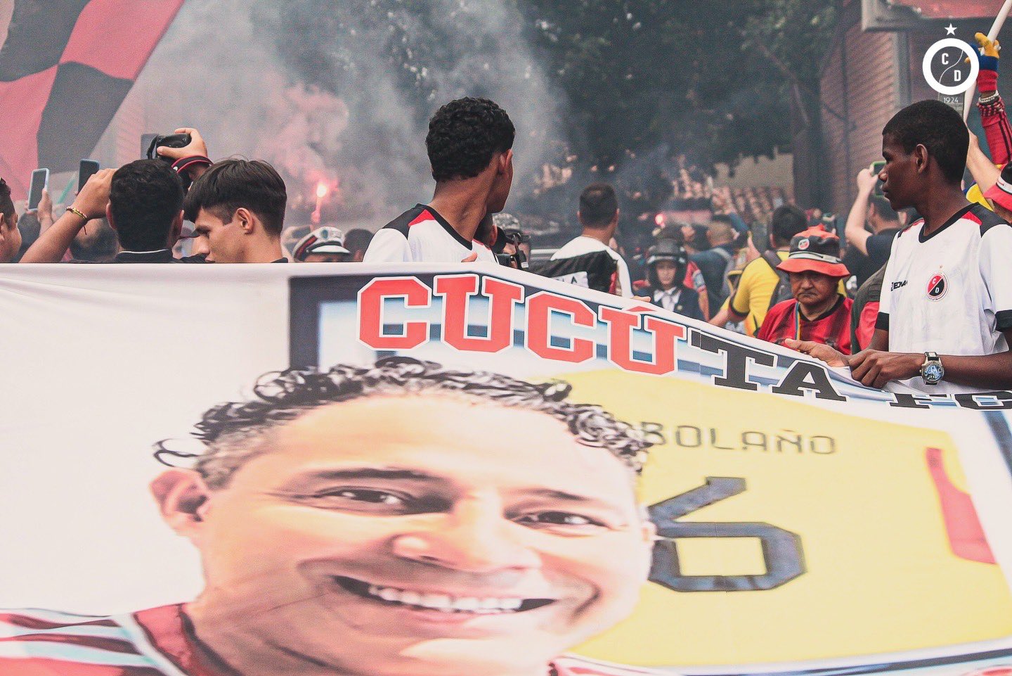 Así fue la emotiva despedida de Jorge Bolaño en Cúcuta: flores, cantos y lágrimas