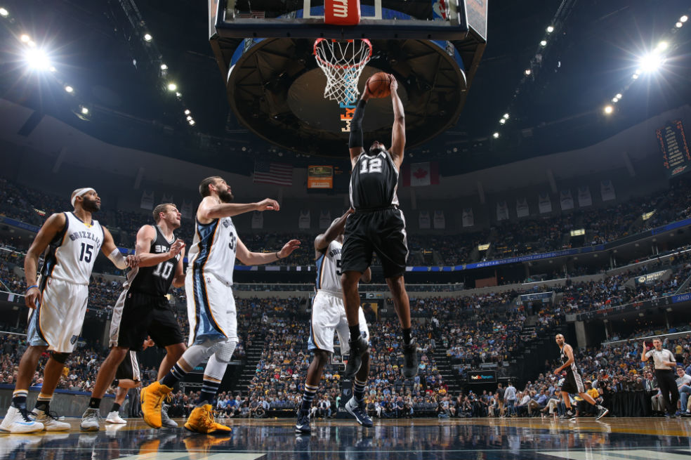Los Spurs clasifican a segunda ronda en la postemporada de la NBA