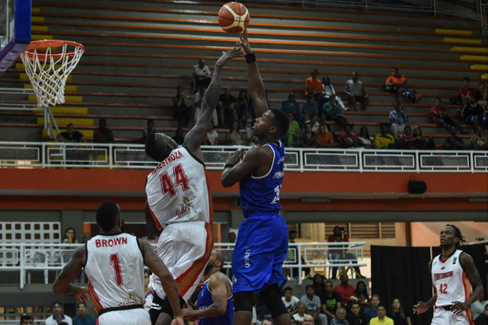 Fastbreak debutó con derrota en la Liga Sudamericana de Baloncesto