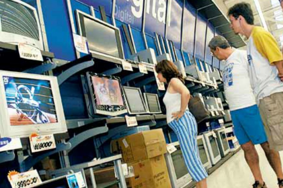 Confianza del consumidor en economía se mantiene débil frente a 2014