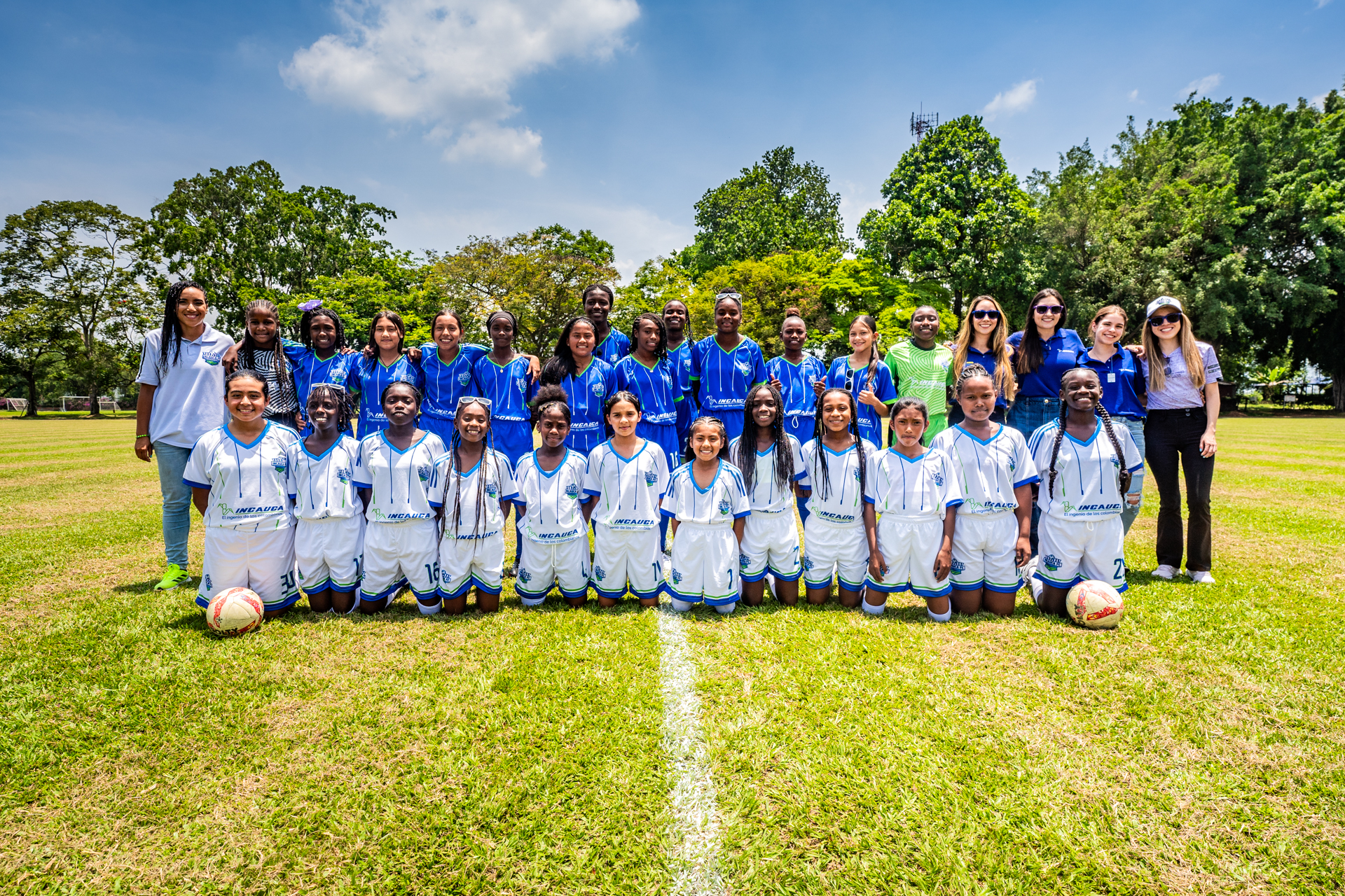 Las 27 jugadoras del Incauca FC Femenino.